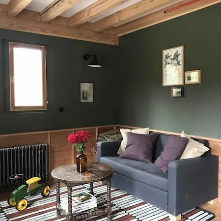 La De L'etang شاليه *