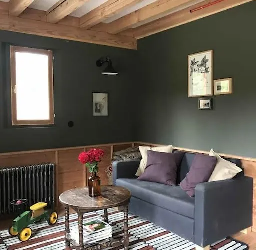 La De L'etang Шале *